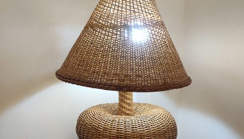 آباژور رومیزی حصیری نور با نور گرم